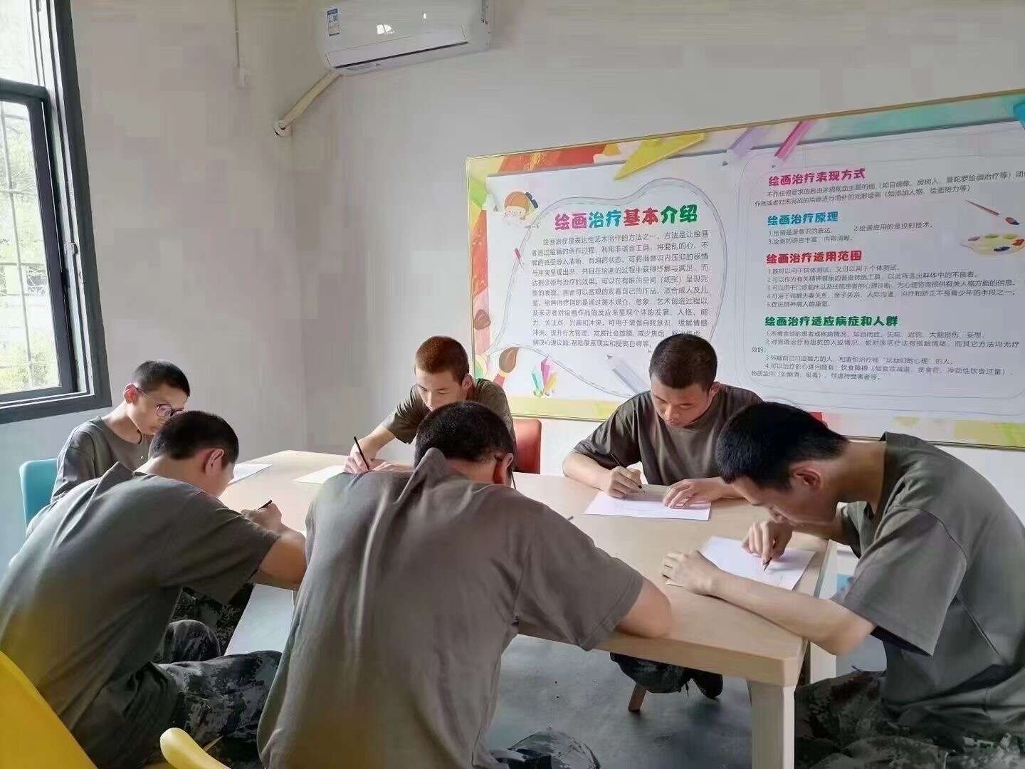 学校封闭式管理,问题孩子学校