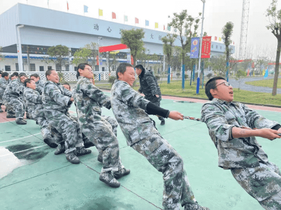 暑假封闭式学校,叛逆少年管教
