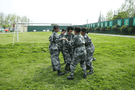 教育不听话青少年学校,全封闭军事化学校