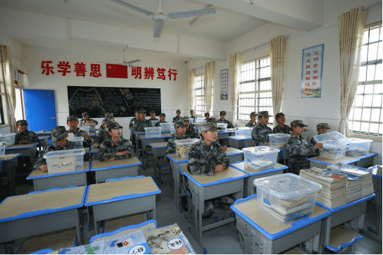 哪里有少年管教学校,问题青少年特训学校