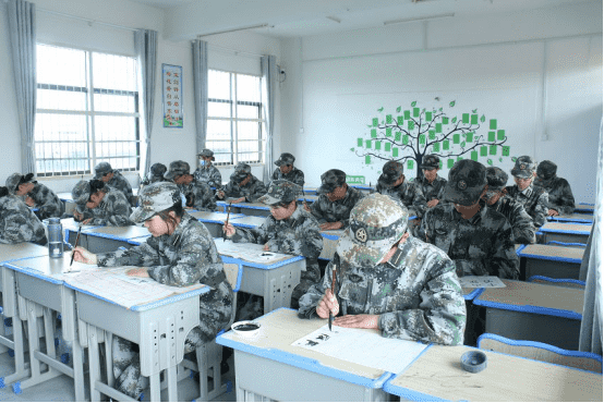 青少年特训练学校,全封闭学校