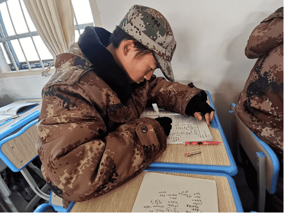 青少年叛逆教育学校,全封闭军事化学校