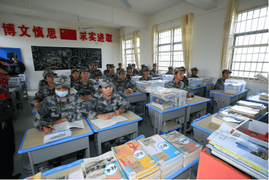 封闭式管教学校,军事化教育学校