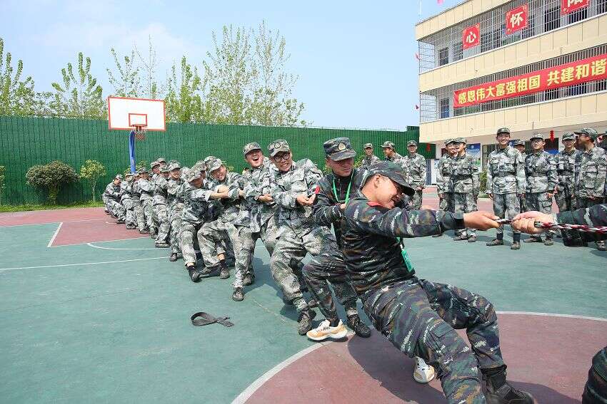 问题少年全封闭学校,叛逆少年管教