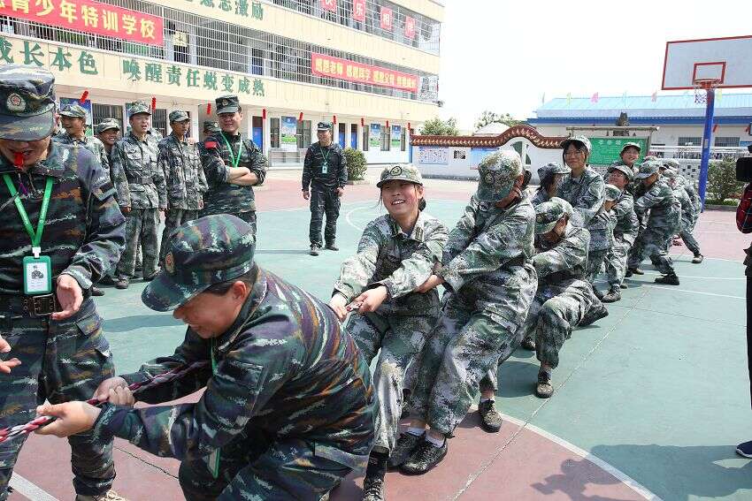 少年管教所学校,全封闭军事化学校