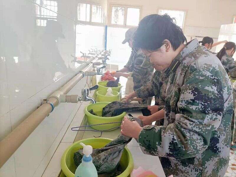 少年管教所学校,半封闭学校