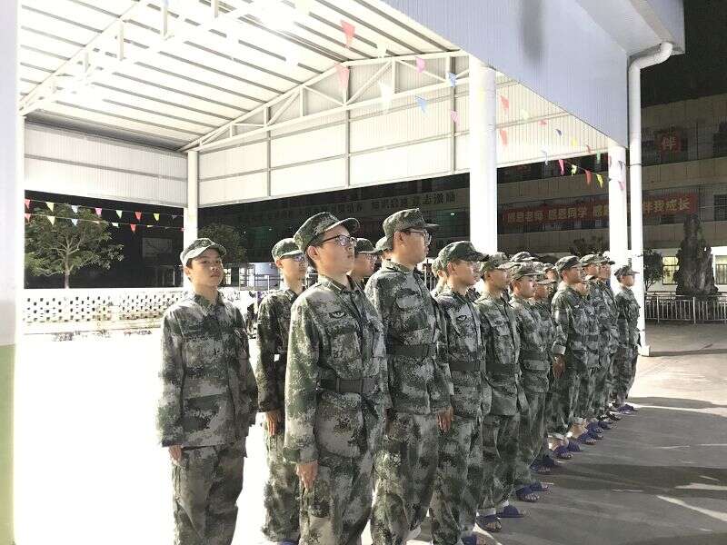 青少年励志学校,暑假封闭式学校