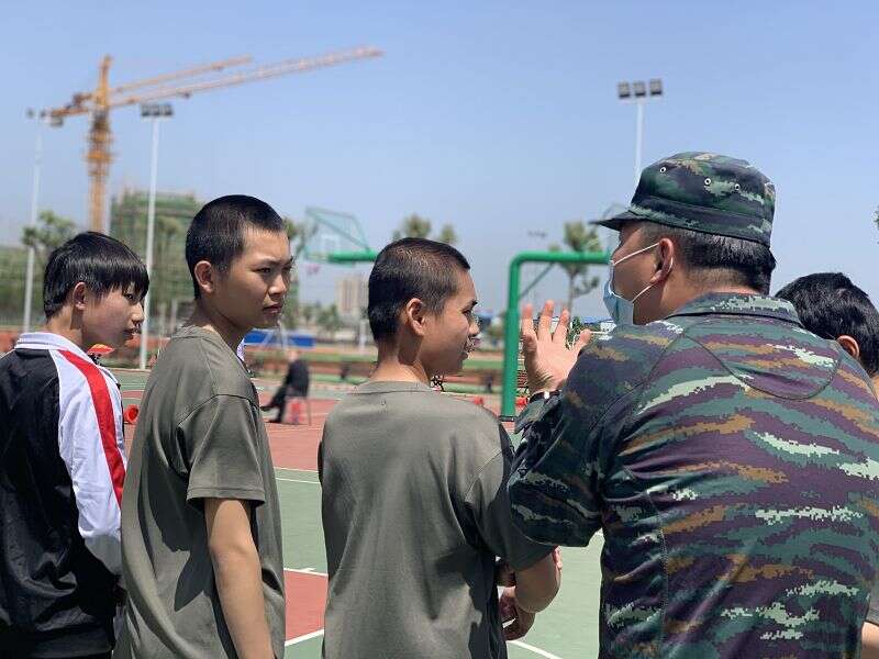 青少年教育素质学校,孩子学校不听话
