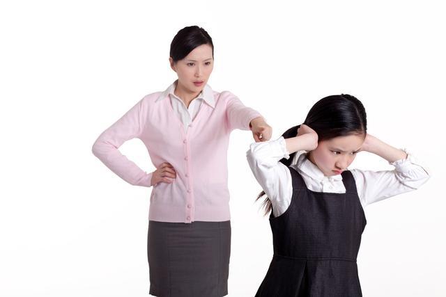 孩子升入初中后的心理变化，智慧型家长预防孩子叛逆有绝招