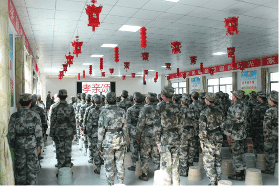 管教孩子叛逆学校解析如何让孩子学会感恩(图2)
