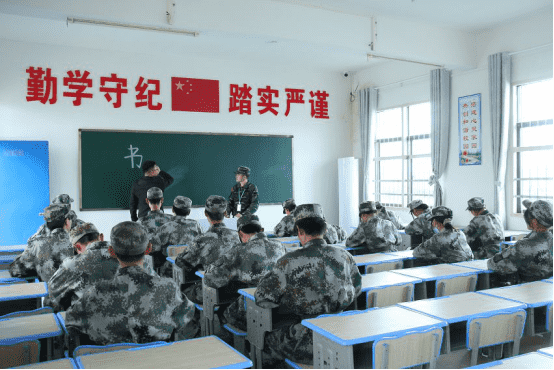 叛逆青少年教育中心培养孩子学习各方面的能力(图2)
