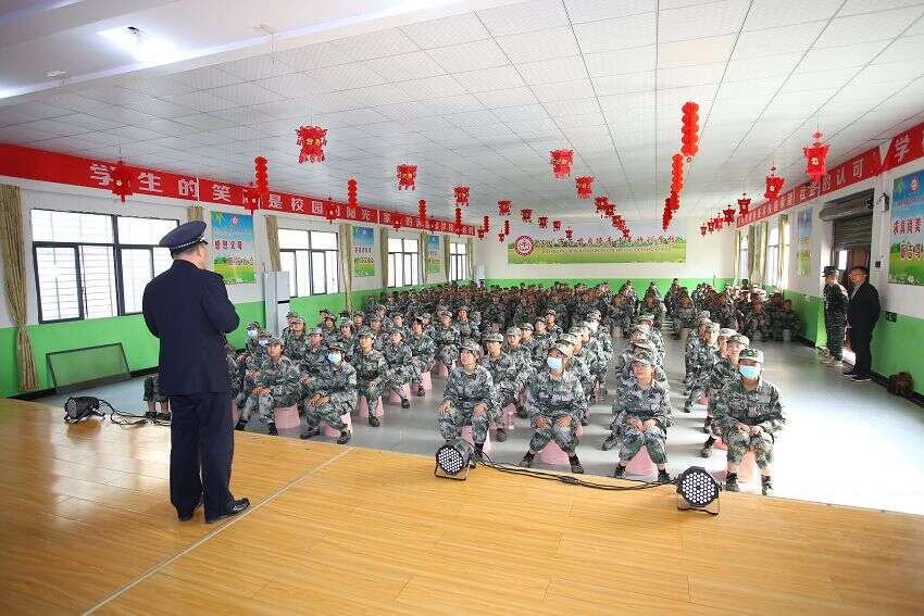 小孩厌学怎么办?帮青少年孩子解决厌学的方法(图1)