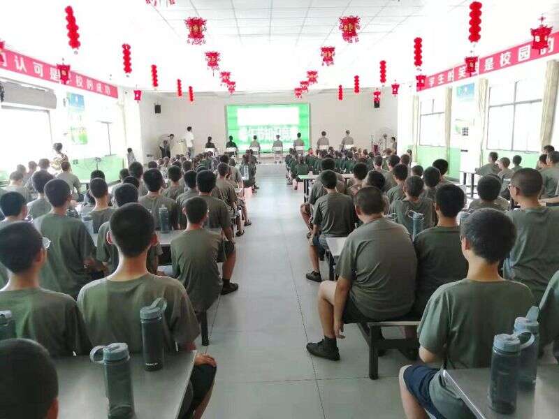 在湖北荆州是否有判逆小孩学校？(图2)
