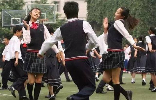 老师如何对有早恋倾向、早恋行为的学生进行辅导(图2)