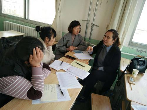 如何处理孩子在校打闹(孩子在学校打闹受伤怎么处理)(图2)